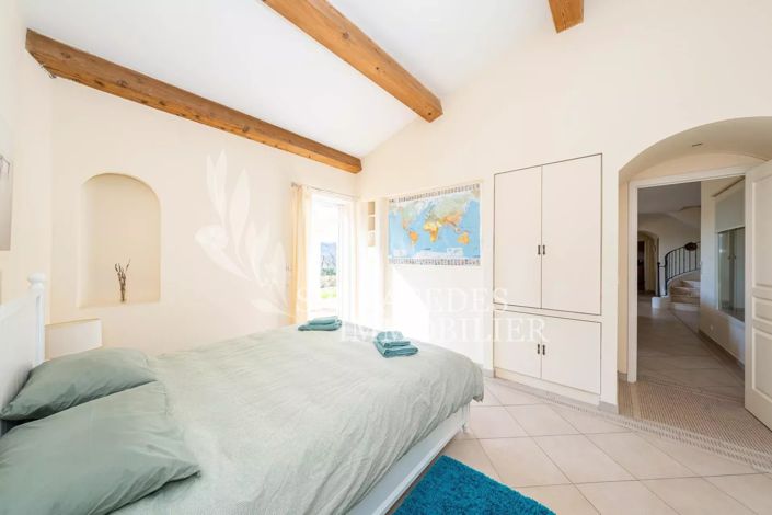 Image No.16-4 Bed House for sale