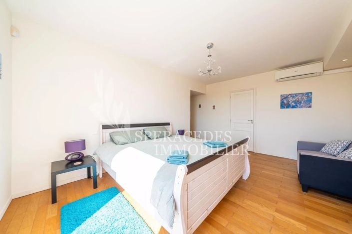 Image No.22-4 Bed House for sale