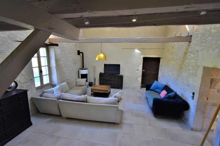 Image No.10-7 Bed House for sale