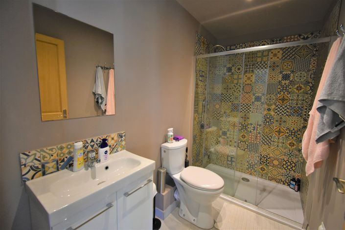 Image No.11-7 Bed House for sale