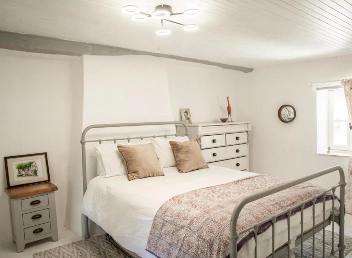 Image No.12-7 Bed House for sale