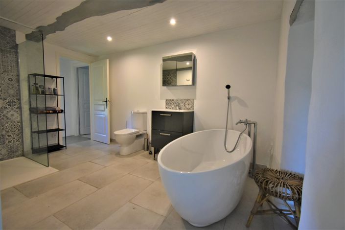 Image No.13-7 Bed House for sale