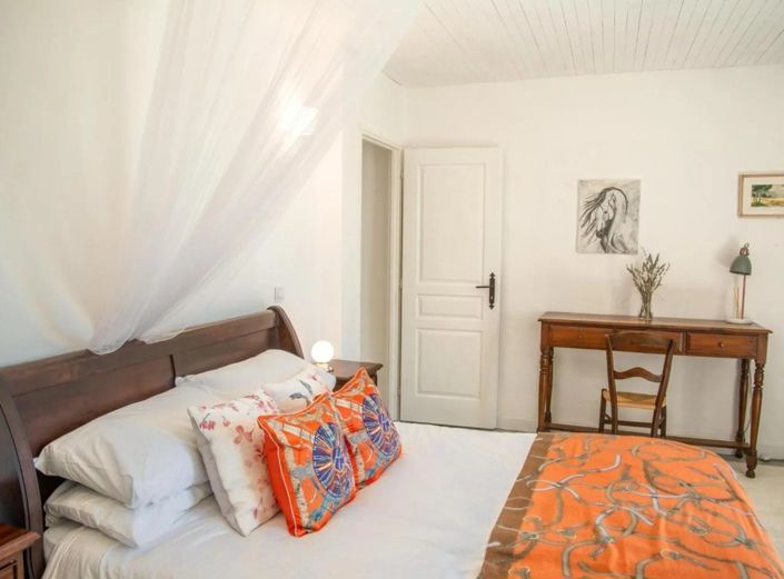 Image No.14-7 Bed House for sale