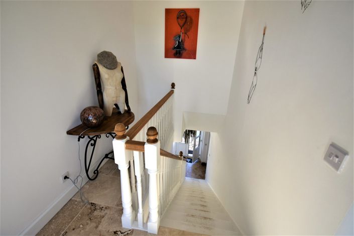 Image No.15-7 Bed House for sale