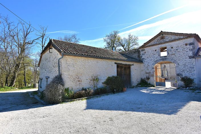 Image No.25-7 Bed House for sale