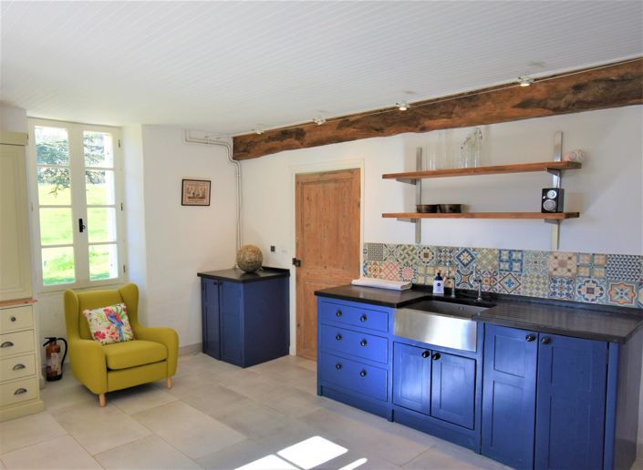 Image No.8-7 Bed House for sale