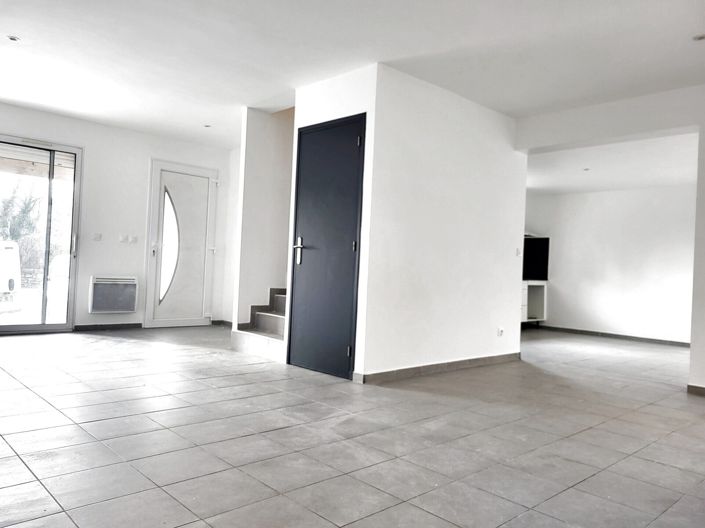 Image No.3-3 Bed House for sale