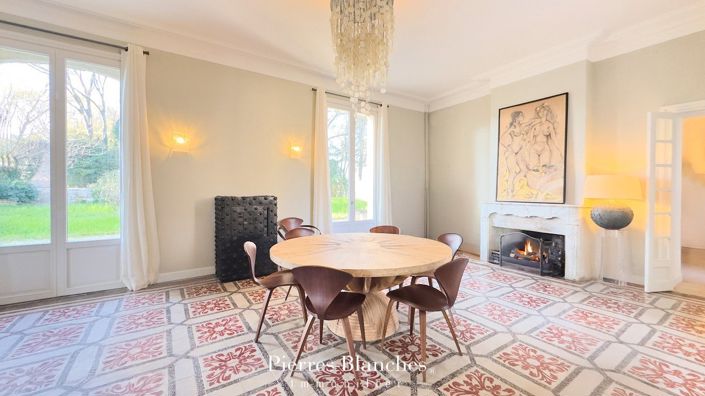 Image No.4-5 Bed House for sale