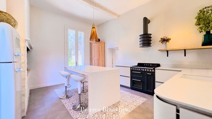 Image No.6-5 Bed House for sale