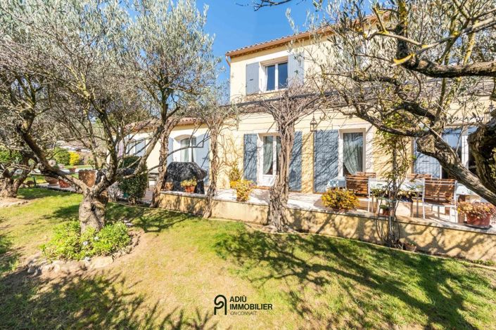 Image No.2-Maison de 4 chambres à vendre à Uzès