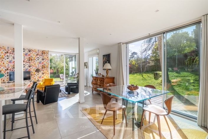 Image No.6-3 Bed House for sale