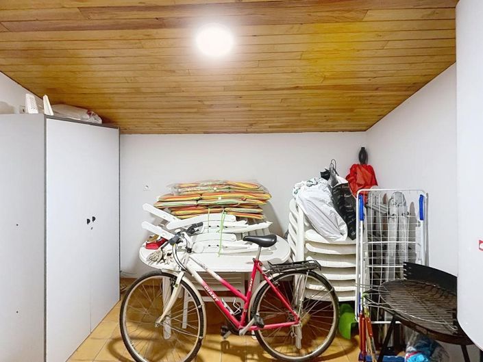 Image No.14-2 Bed House for sale