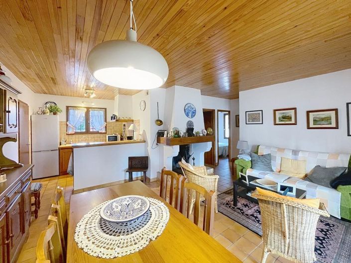 Image No.4-2 Bed House for sale