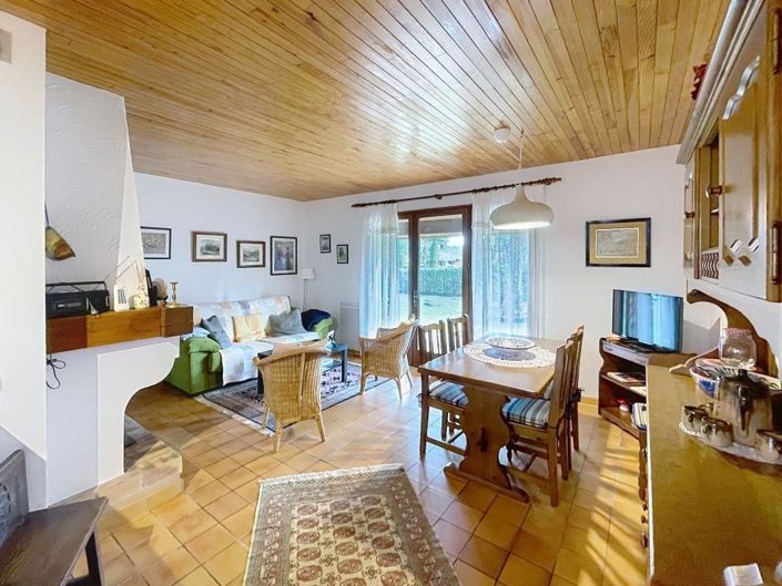 Image No.5-2 Bed House for sale