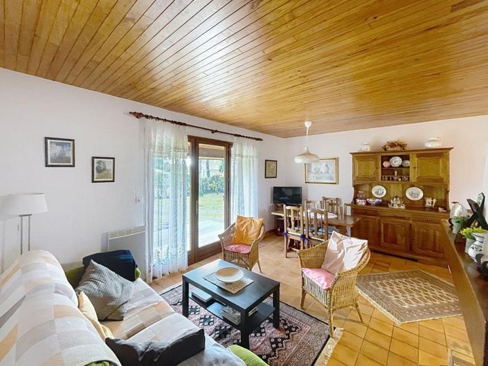 Image No.6-2 Bed House for sale