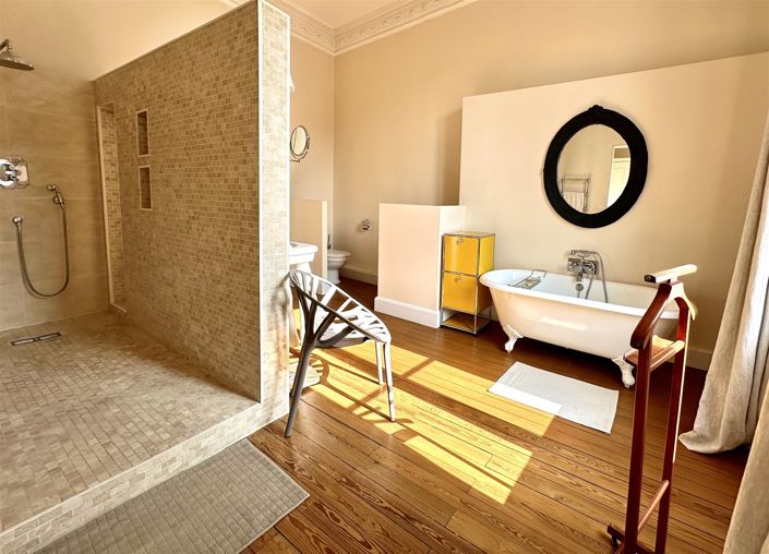 Image No.20-Propriété de 6 chambres à vendre à Bordeaux