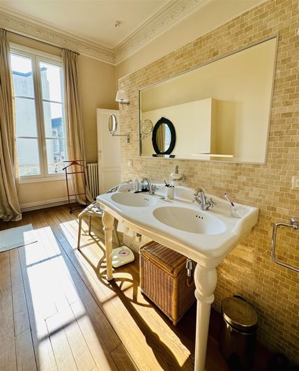 Image No.21-Propriété de 6 chambres à vendre à Bordeaux