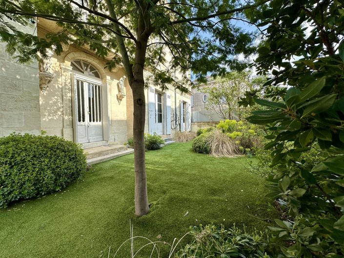 Image No.3-Propriété de 6 chambres à vendre à Bordeaux