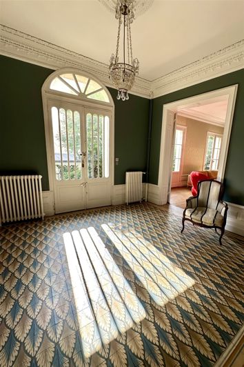 Image No.5-Propriété de 6 chambres à vendre à Bordeaux