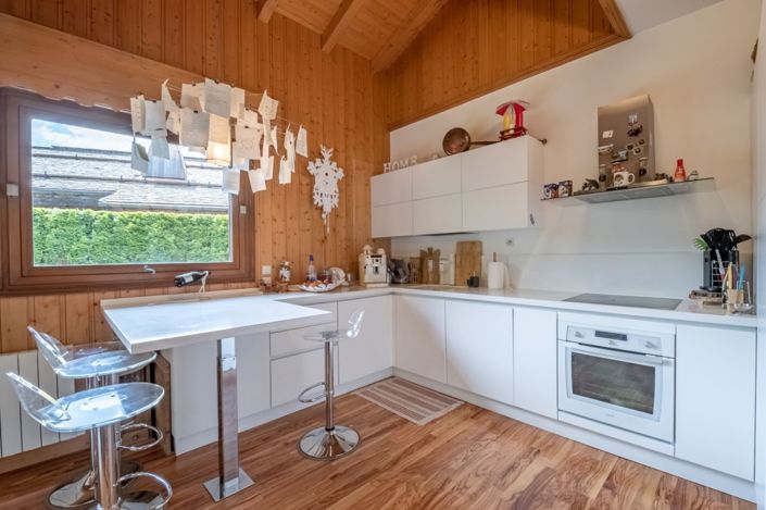 Image No.7-5 Bed House for sale