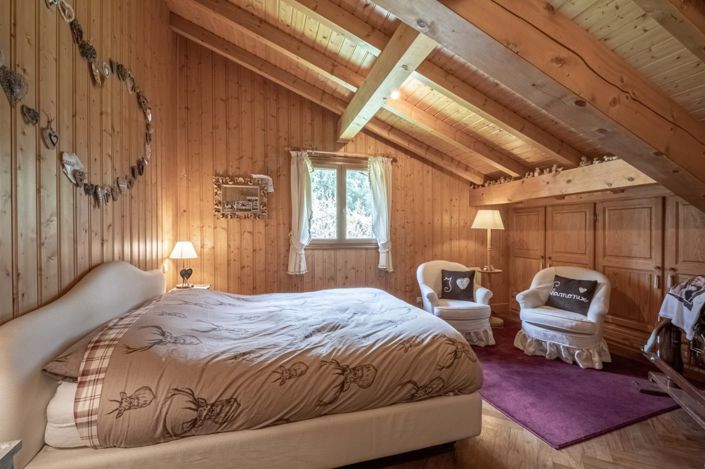 Image No.8-5 Bed House for sale