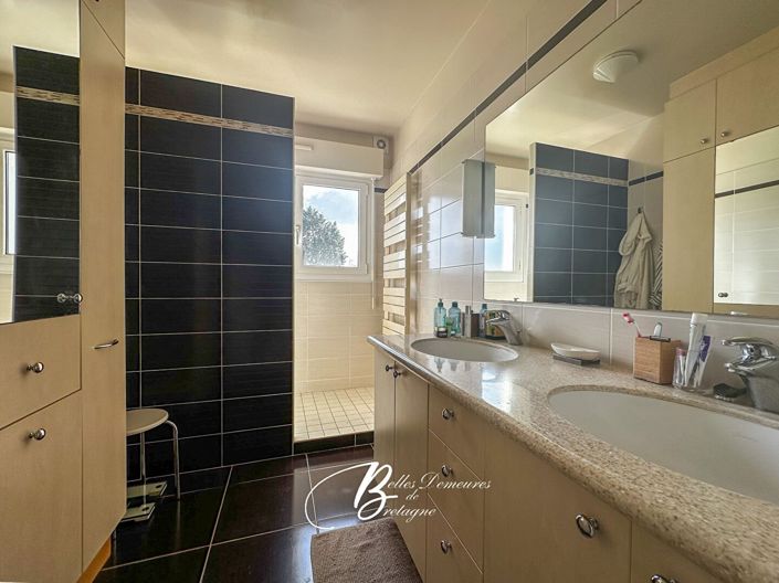 Image No.10-9 Bed House for sale