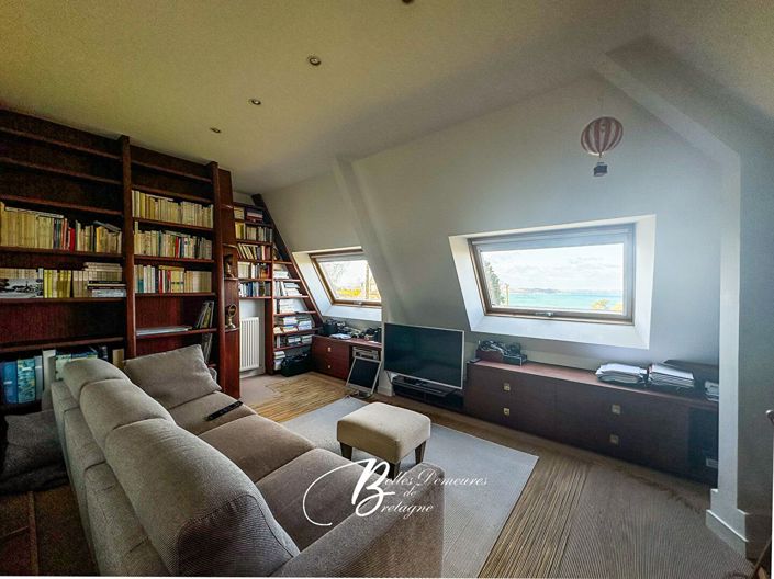 Image No.15-9 Bed House for sale