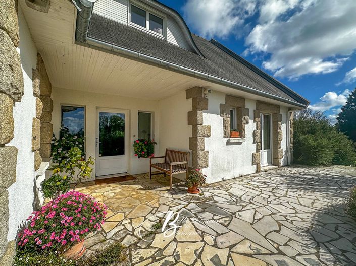 Image No.3-9 Bed House for sale