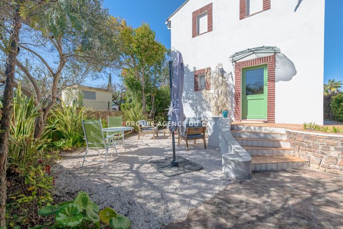 Image No.14-2 Bed House for sale