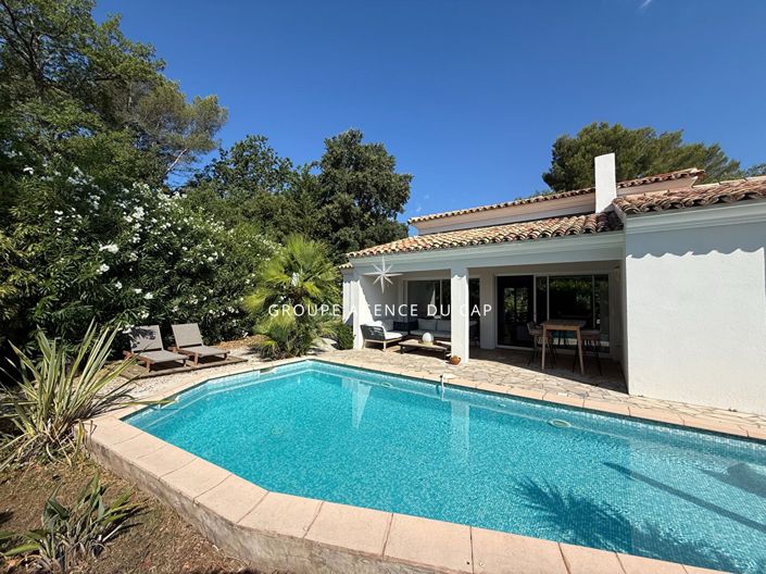 Image No.10-3 Bed House for sale