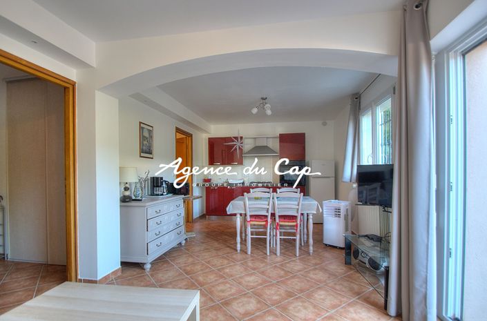 Image No.15-4 Bed House for sale