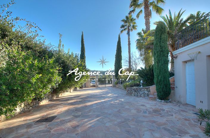 Image No.16-4 Bed House for sale