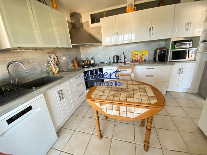 Image No.5-3 Bed Apartment for sale