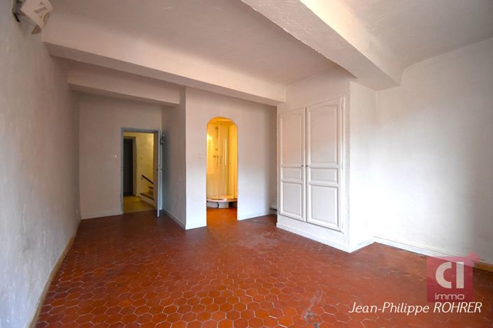 Image No.8-5 Bed House for sale