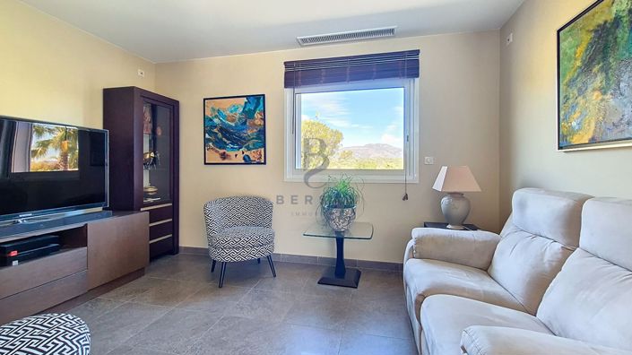 Image No.13-3 Bed House for sale