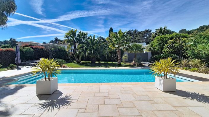 Image No.8-3 Bed House for sale