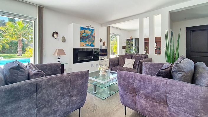 Image No.9-3 Bed House for sale