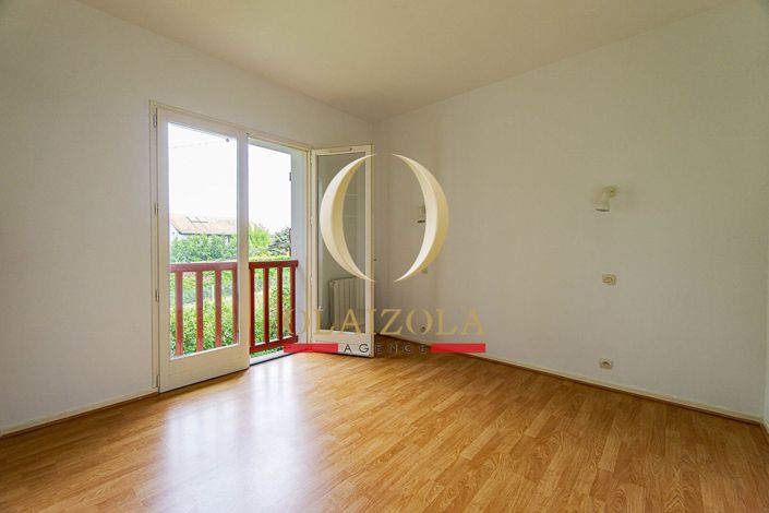 Image No.14-3 Bed House for sale