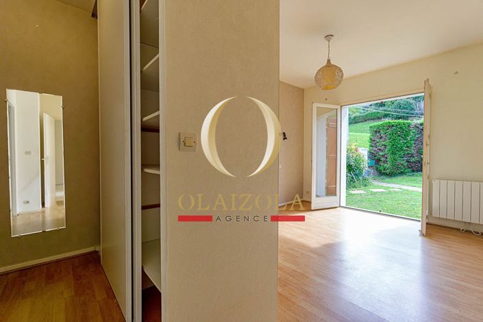 Image No.17-3 Bed House for sale