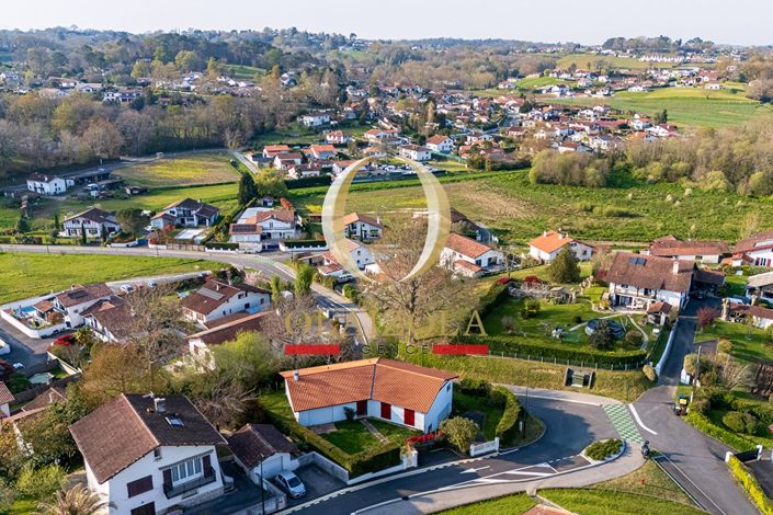 Image No.7-3 Bed House for sale