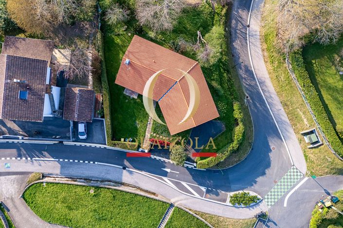 Image No.8-3 Bed House for sale