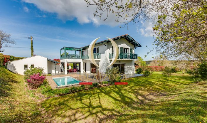 Image No.3-5 Bed House for sale