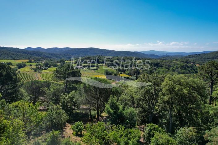 Image No.18-5 Bed House for sale