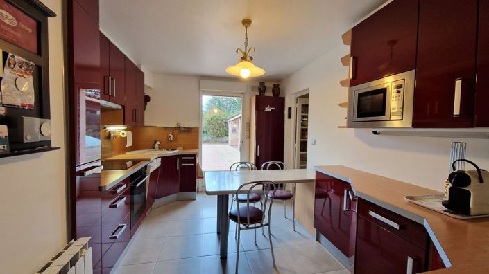 Image No.8-3 Bed House for sale