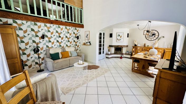 Image No.5-Maison de 4 chambres à vendre à Saint-Maximin-la-Sainte-Baume