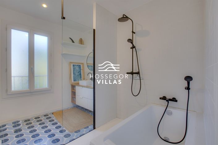 Image No.11-3 Bed House for sale