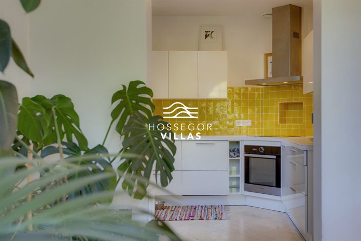 Image No.8-3 Bed House for sale