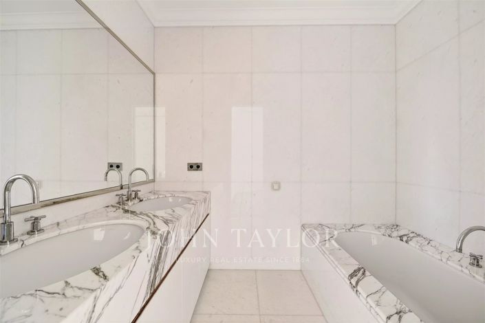 Image No.38-Maison de 5 chambres à vendre à Paris