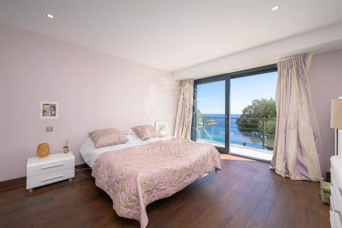 Image No.10-4 Bed House for sale