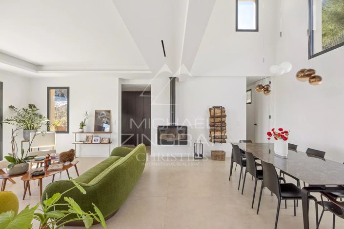 Image No.9-5 Bed House for sale